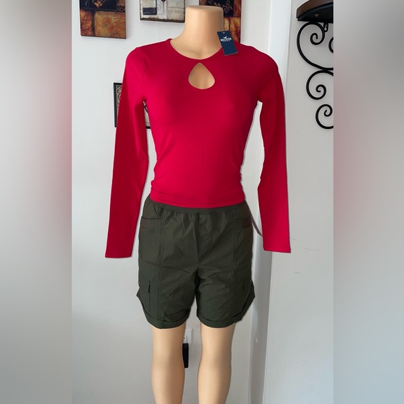 NWT HOLLISTER RED SIZE S LONG SLEEVE - Picture 5 of 8